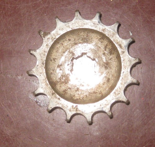 Pignon chaine 125 - *,