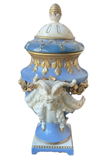 Capodimonte urne couverte - capodimonte,