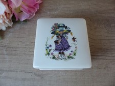 Boîte à bijoux carrée vintage en céramique esprit Sarah Kay – bonbonnière carrée