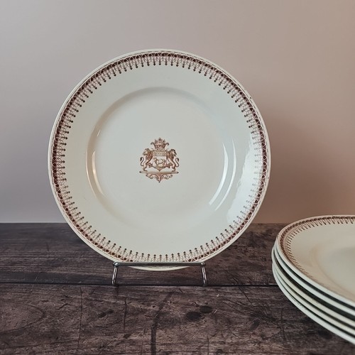 Assiettes plates décor ogives - décor,