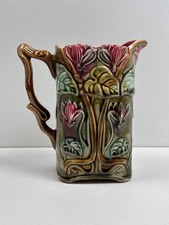 Ancien Pichet en Barbotine Faïencerie Onnaing Décor Cyclamen Art Nouveau