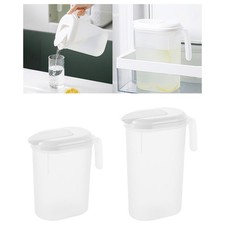 Pichet en plastique avec