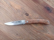 Couteau pliant à cran forcé manche en bois de Noyer 