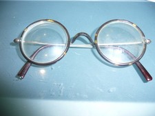 ANCIENNE PAIRE DE LUNETTES