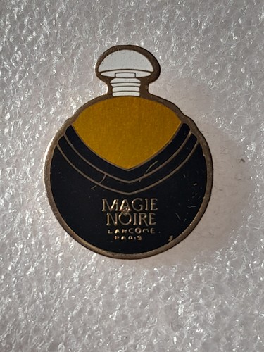 Pin magie noire - magie,