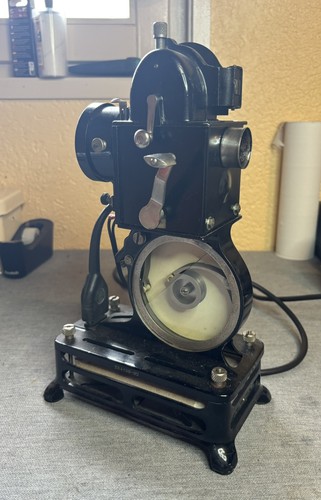 Projecteur cinéma ancien