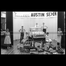 Photo A.030625 MINI AUSTIN