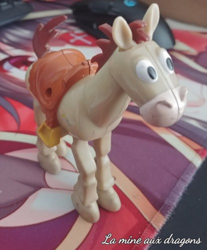 Figurine pile poil - pile,