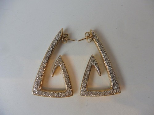 Belles boucles puces - et,
