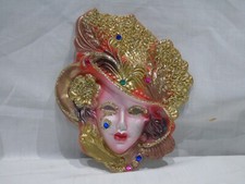 Joli petit masque vénitien en