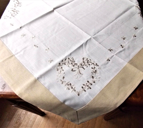 Nappe surnappe centre - nappe, table
