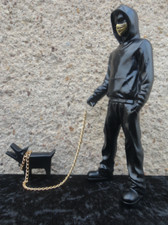 Figurine Banksy " Chien qui aboie ne mord pas" - version noir