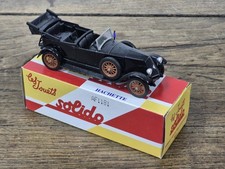 Voiture Miniature Renault 40cv