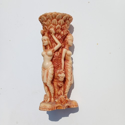 Statuette vase albâtre - en,