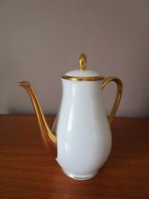 Cafetière  blanche et dorure  en porcelaine fine  de Limoges Lafarge