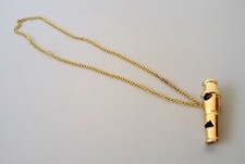 Sifflet en laiton avec chaîne