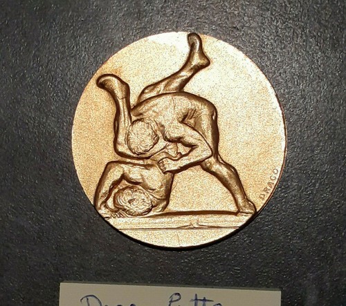 Medaille medal drago - drago, lutte