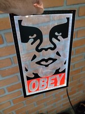 Cadre Lumineux Obey