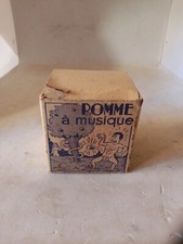 ANCIENNE BOITE JOUET DE MARQUE POMME A MUSIQUE