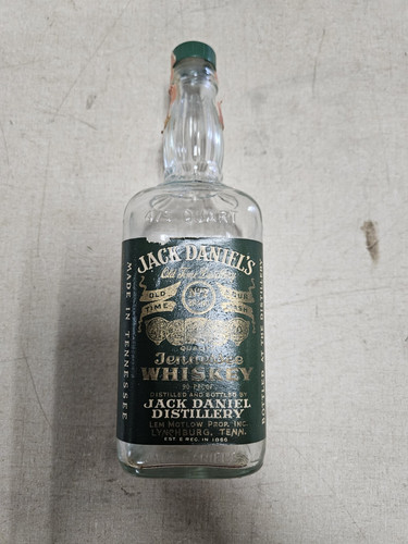 Jack daniels empty green label - green,