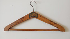 Ancien cintre publicitaire en