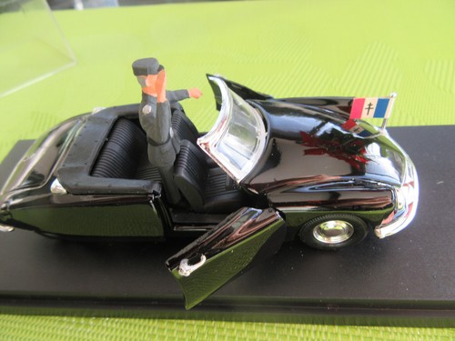 Decapotable avec figurine - decapotable,