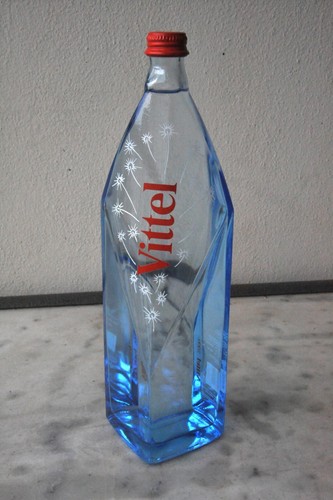Bouteille vittel neuve - an, 2000