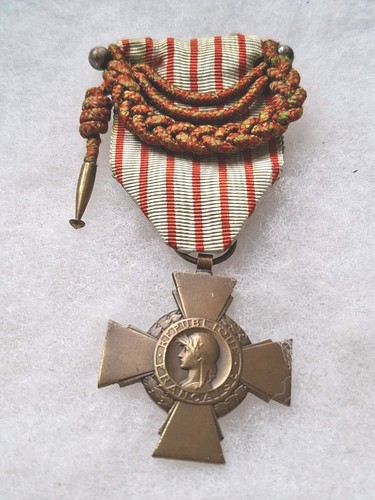 Une médaille croix - croix, du