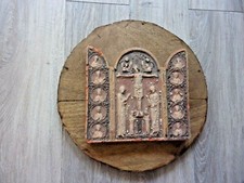 CRUCIFIXION - Triptyque en terre cuite sur socle bois - XVIIIe