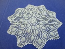 Napperon N°114 centre de table au crochet coton vert 50 cm rond