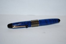 STYLO PLUME BLEU ET PLAQUE OR 