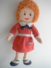 POUPEE  EN TISSU CHEVEUX LAINE ANNIE CHICAGO USA  1977 VINTAGE