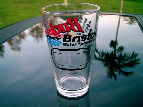 Nascar racing bud bristol - racing,