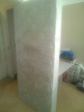 matelas 90x200 etat moyen 3 matelas disponibles voir photos