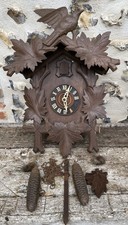 ANCIEN COUCOU EN BOIS DECORATION FORET NOIRE A RESTAURER BOIS SCULPTE