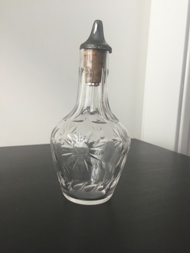 Ancien petit huilier - , en