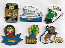 lot de 6 pin's lois (jeans, vetements.......)