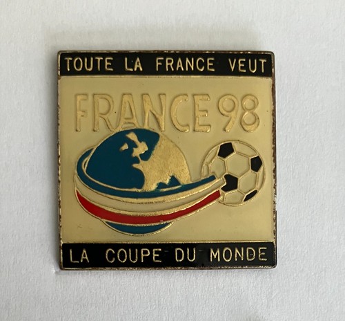 Pin football equipe de - -,