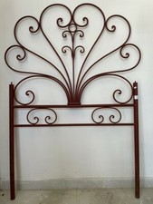 Lit Simple Fer Forgé Une Tête Lit Bordeaux