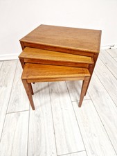 Un nid de tables danoises vintage en argent courbé