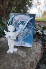 P858.81403   FIGURINE