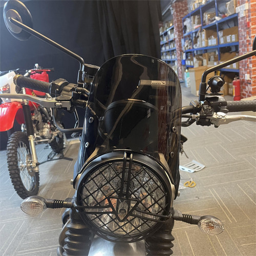 Motorcycle front windshield - front,