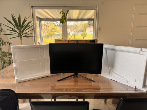 écran msi 240hz - 27”,