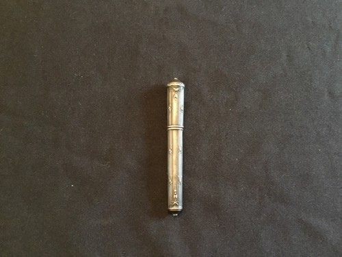Porte aiguille argent - aiguille,