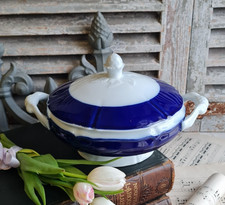 ANCIENNE SOUPIERE PORCELAINE