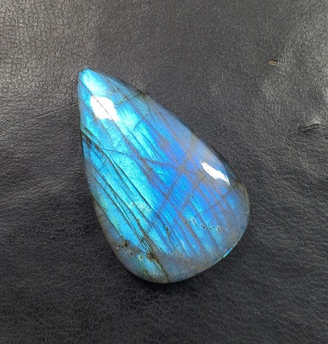 Cabochon poire labradorite - poire,
