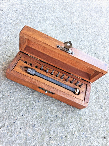 Ancien coffret incomplet - ancien,