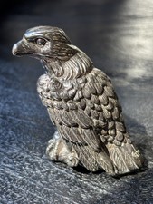 Statue d'un aigle en argent