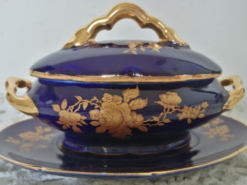 Ancienne mini soupière sur - ancienne,