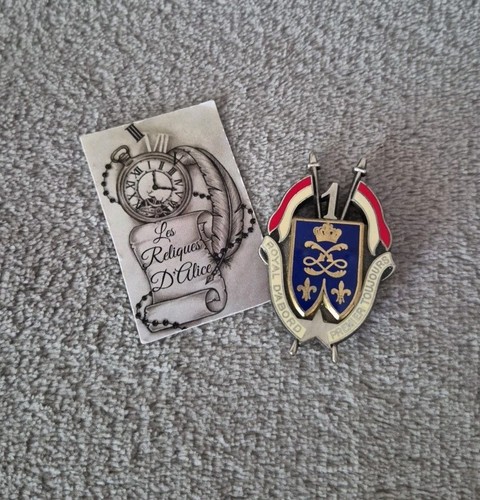 Insigne pucelle militaire 1 - insigne,